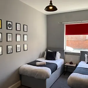 Luke - Rokeby Street Holiday home
