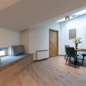 milu-apartments-sebastiana.krakowhotelspoland.com/